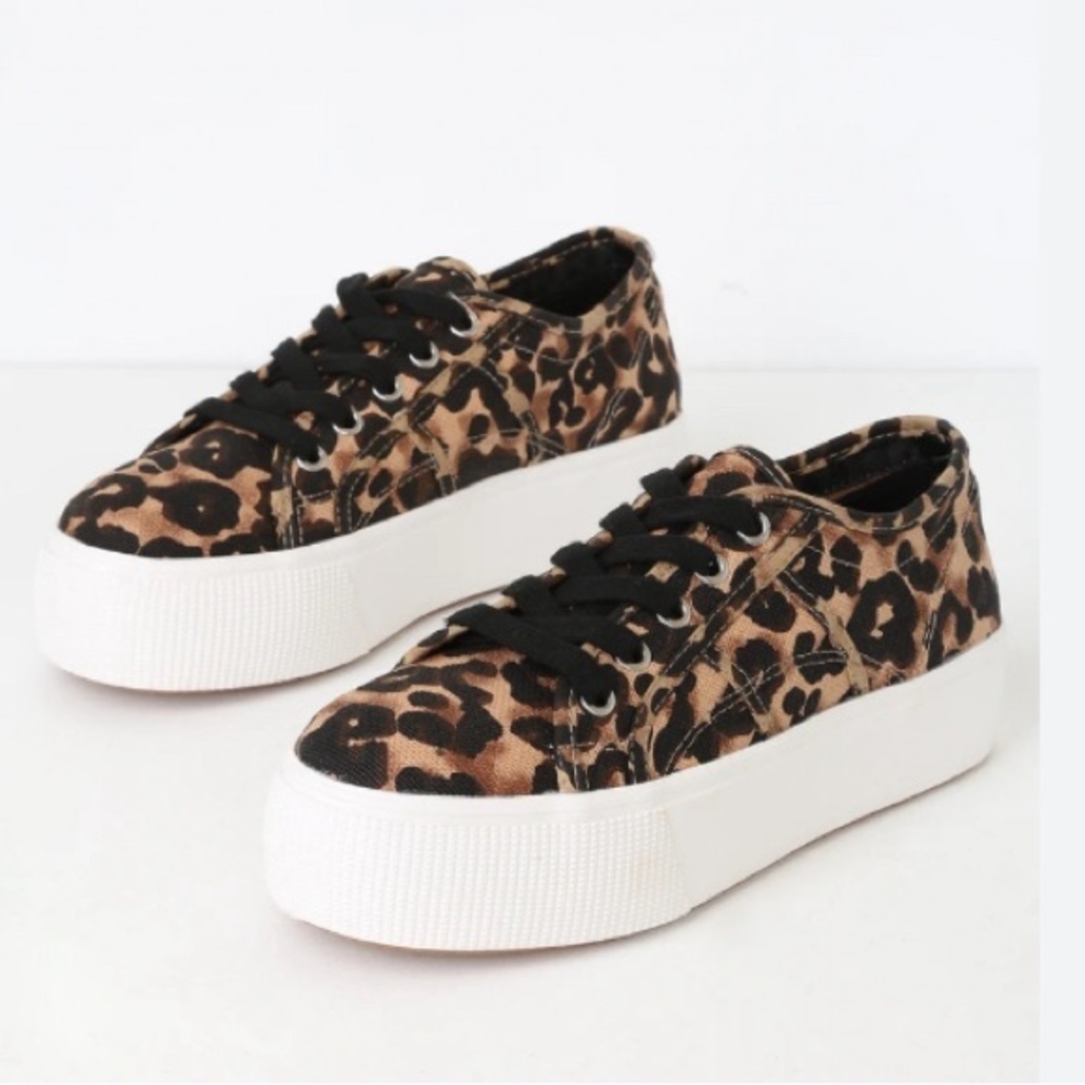 STEVE MADDEN SZ 7 Emmi Animal Print Chunky Sole Canvas Lace Up Sneakers